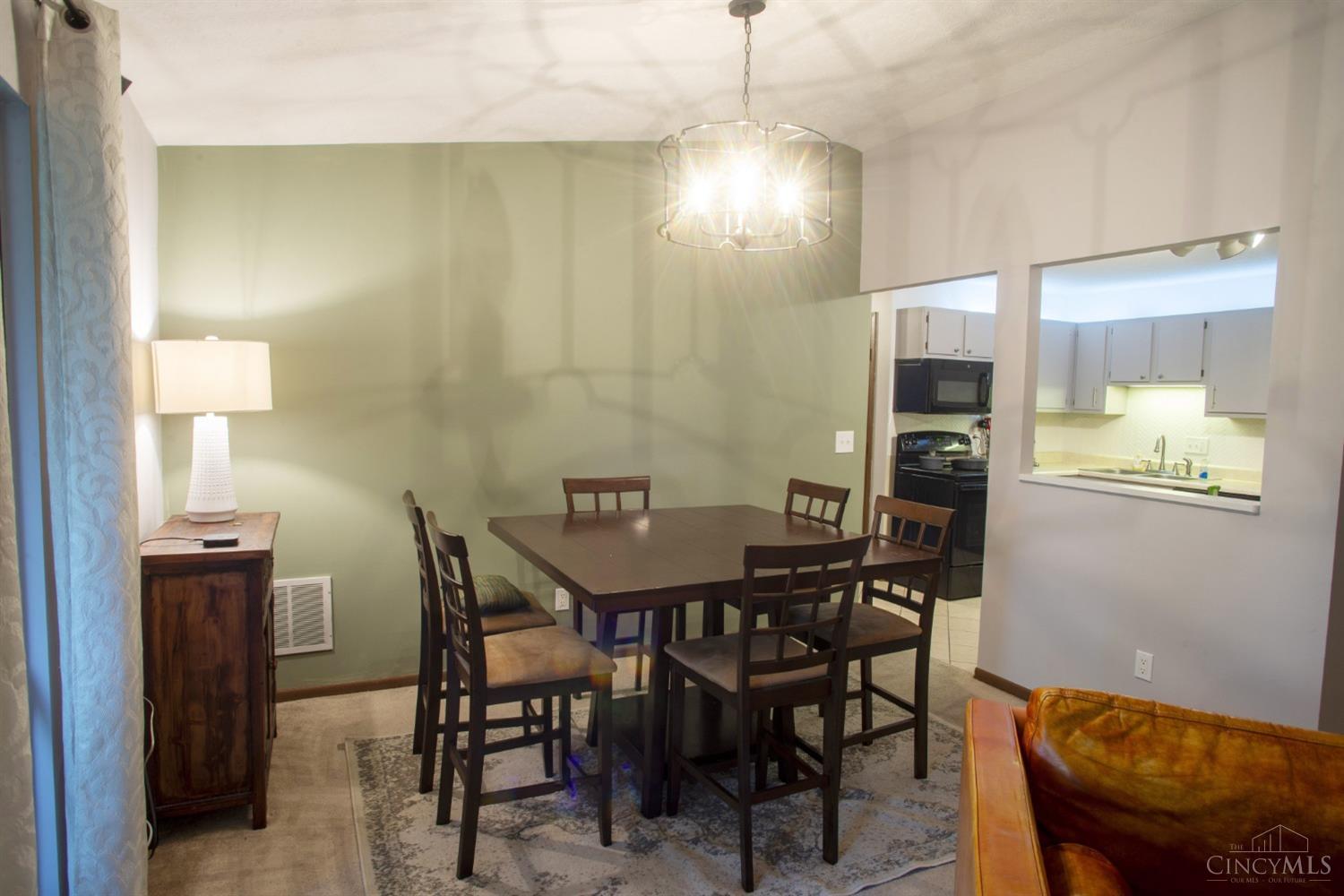 522 Riddle Road #24, Cincinnati, Ohio image 7