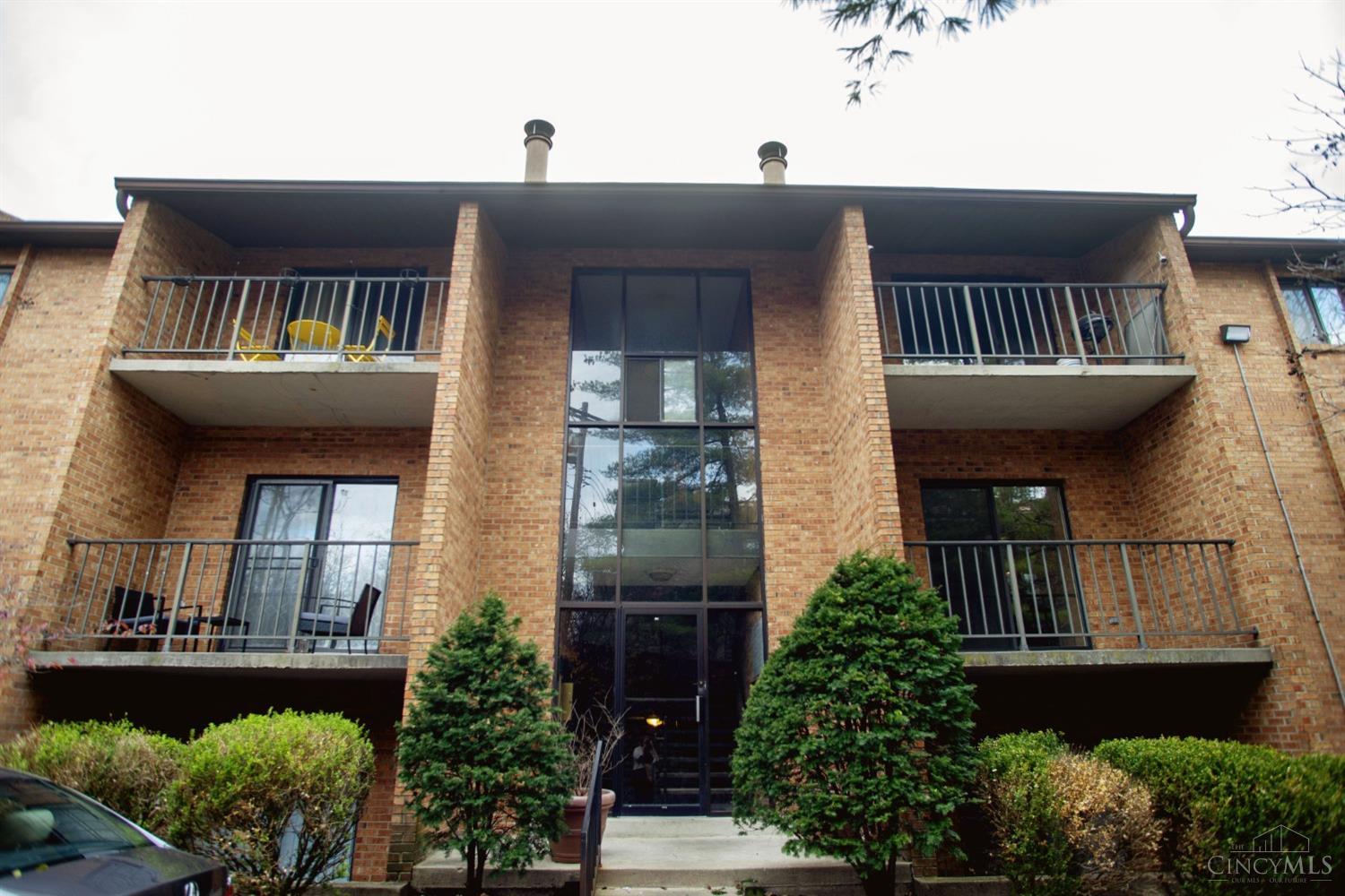 522 Riddle Road #24, Cincinnati, Ohio image 1