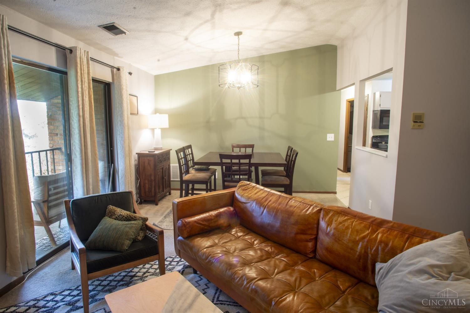 522 Riddle Road #24, Cincinnati, Ohio image 8