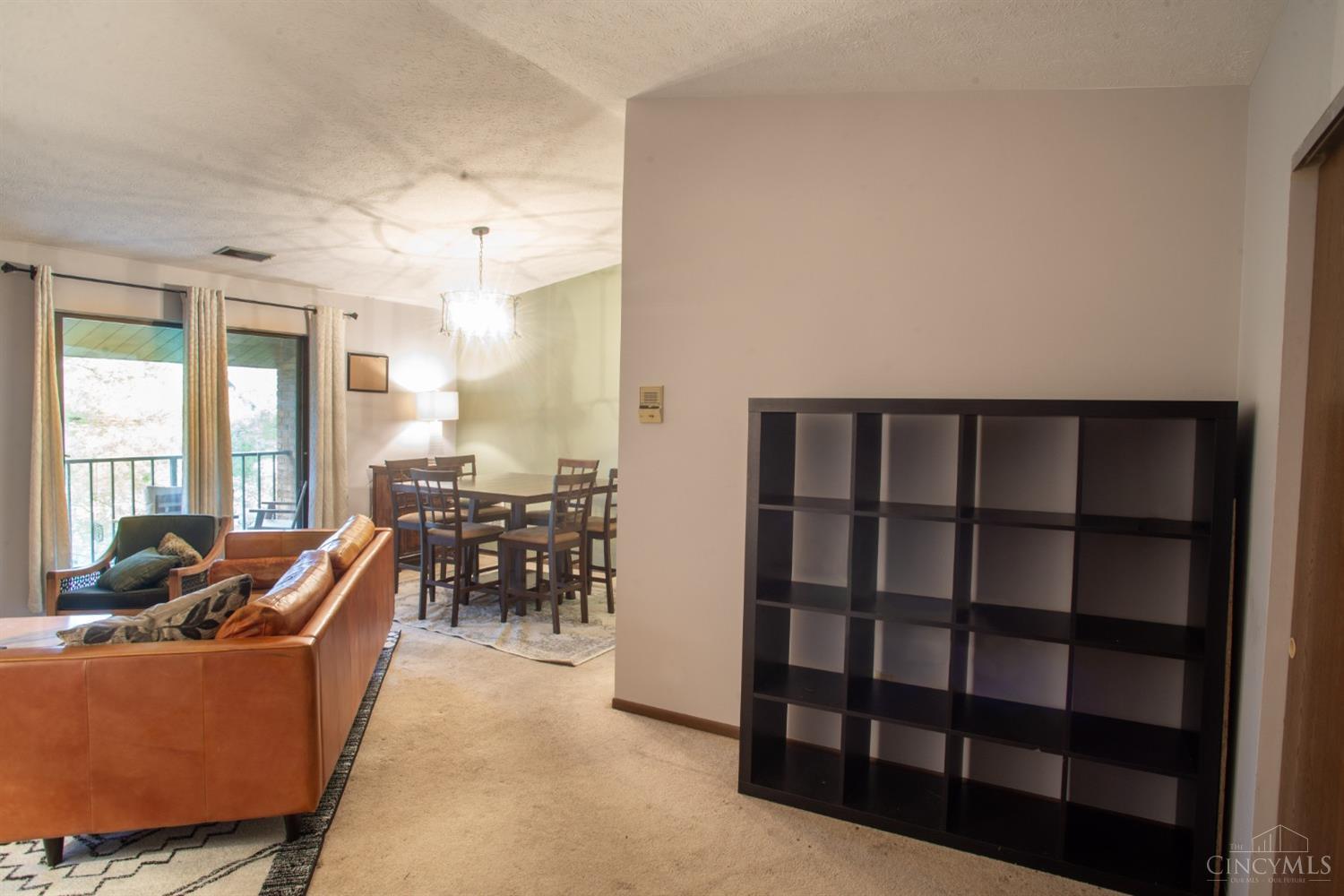 522 Riddle Road #24, Cincinnati, Ohio image 4