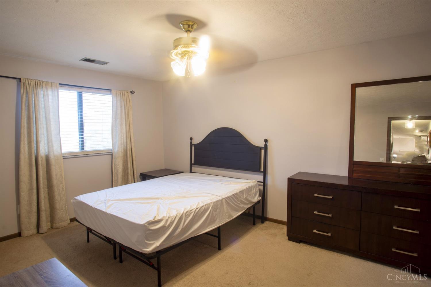 522 Riddle Road #24, Cincinnati, Ohio image 14