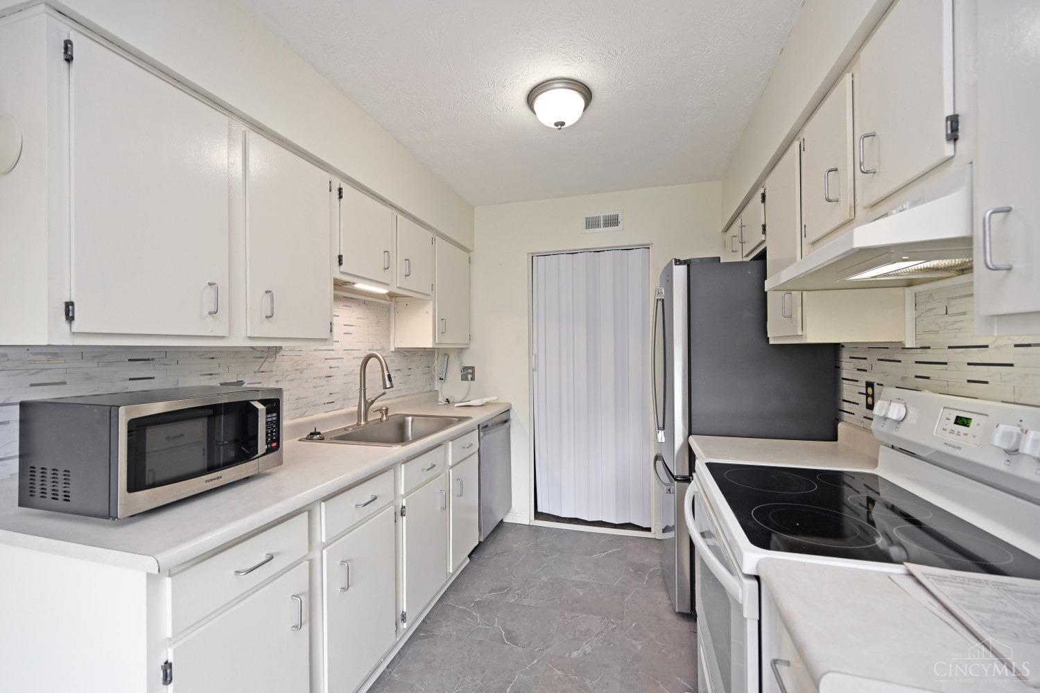 7622 Dover Court #107, West Chester, Ohio image 11
