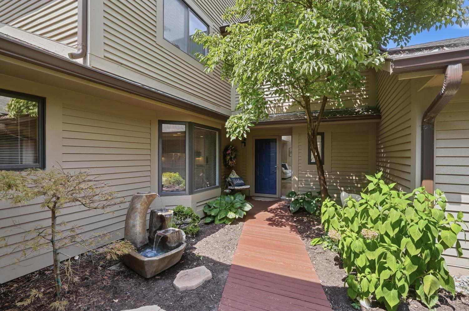 17 White Water Way