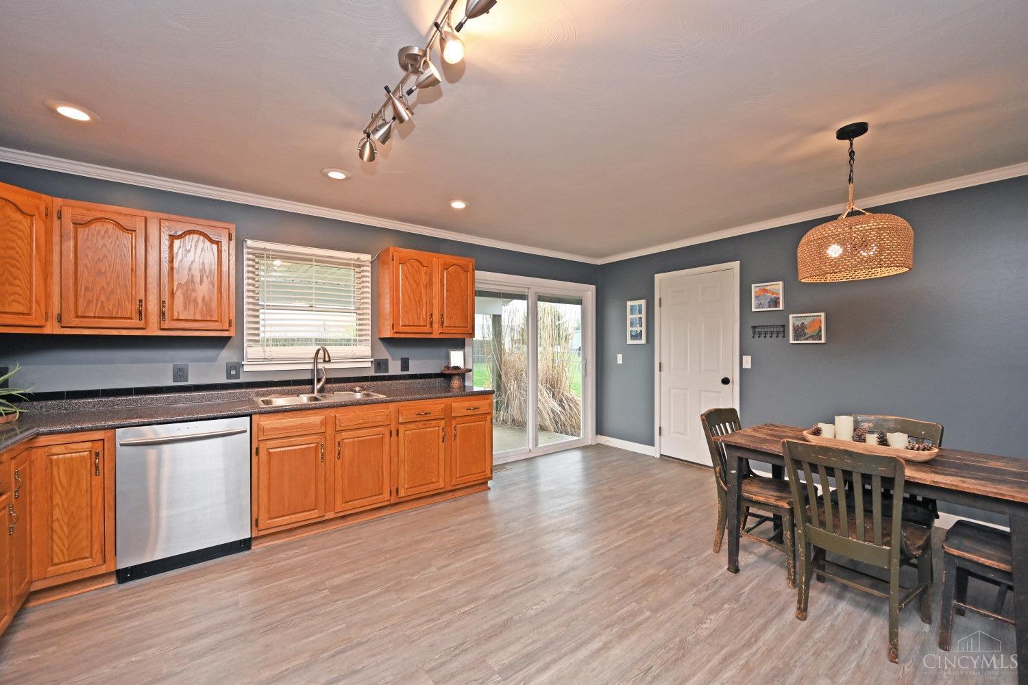 124 Glenavy Drive, Lynchburg, Ohio image 15