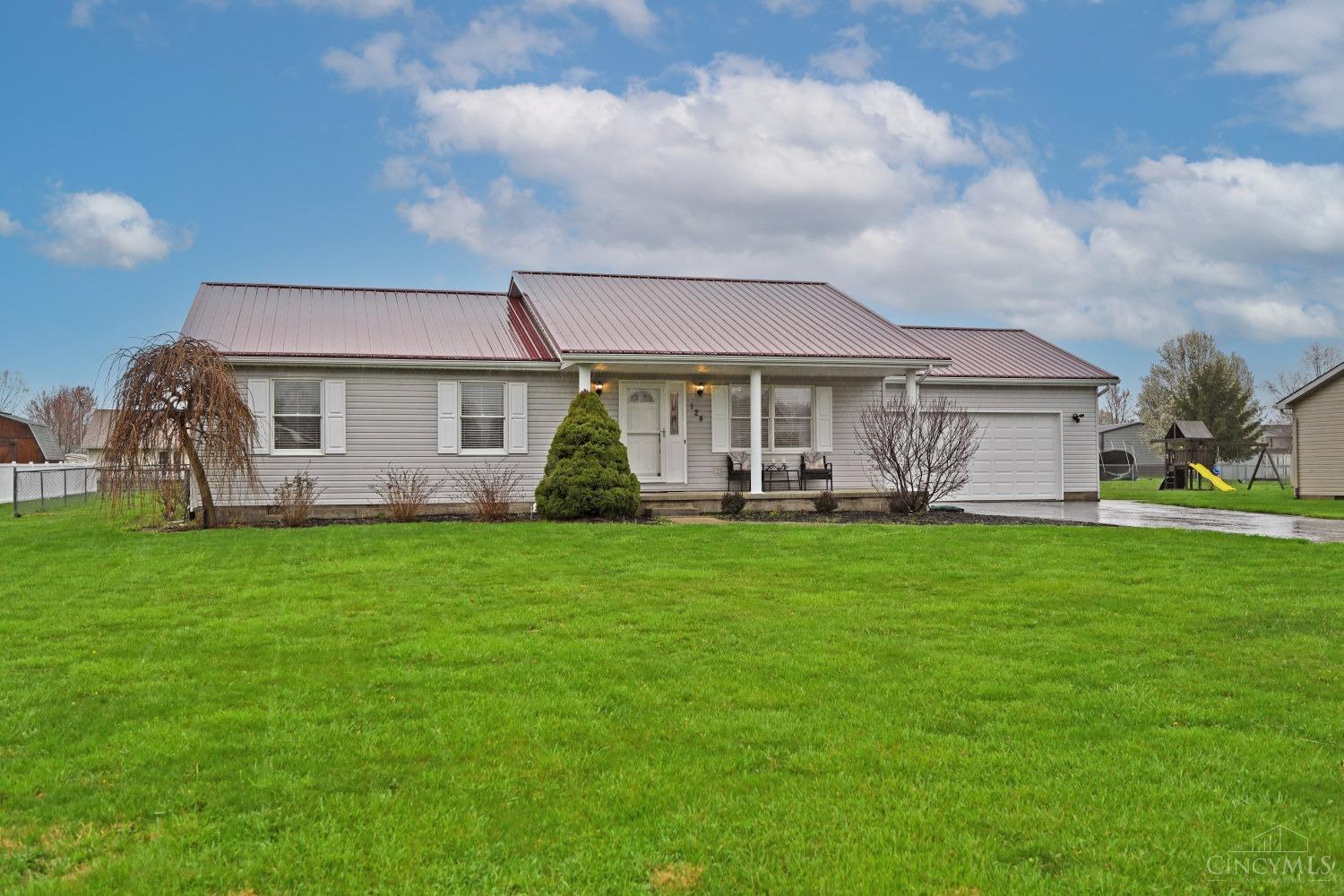 124 Glenavy Drive, Lynchburg, Ohio image 1