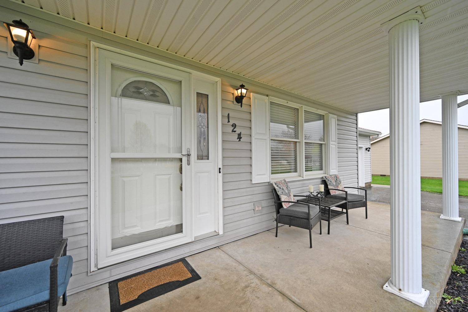 124 Glenavy Drive, Lynchburg, Ohio image 3