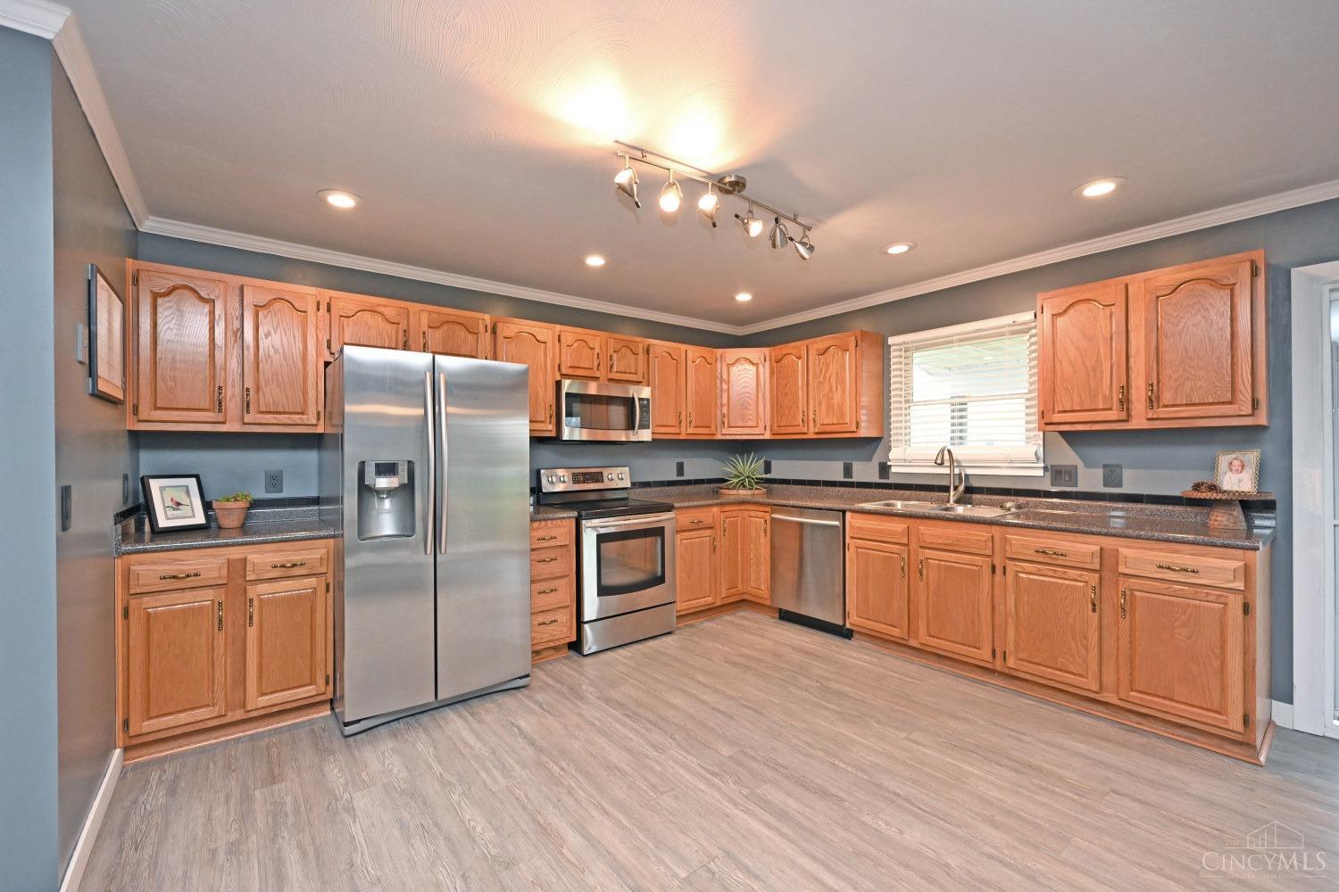124 Glenavy Drive, Lynchburg, Ohio image 13