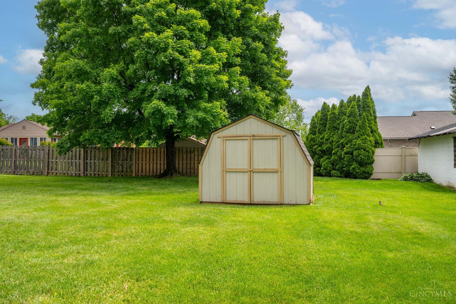 11126 Centennial Avenue, Blue Ash, Ohio image 33