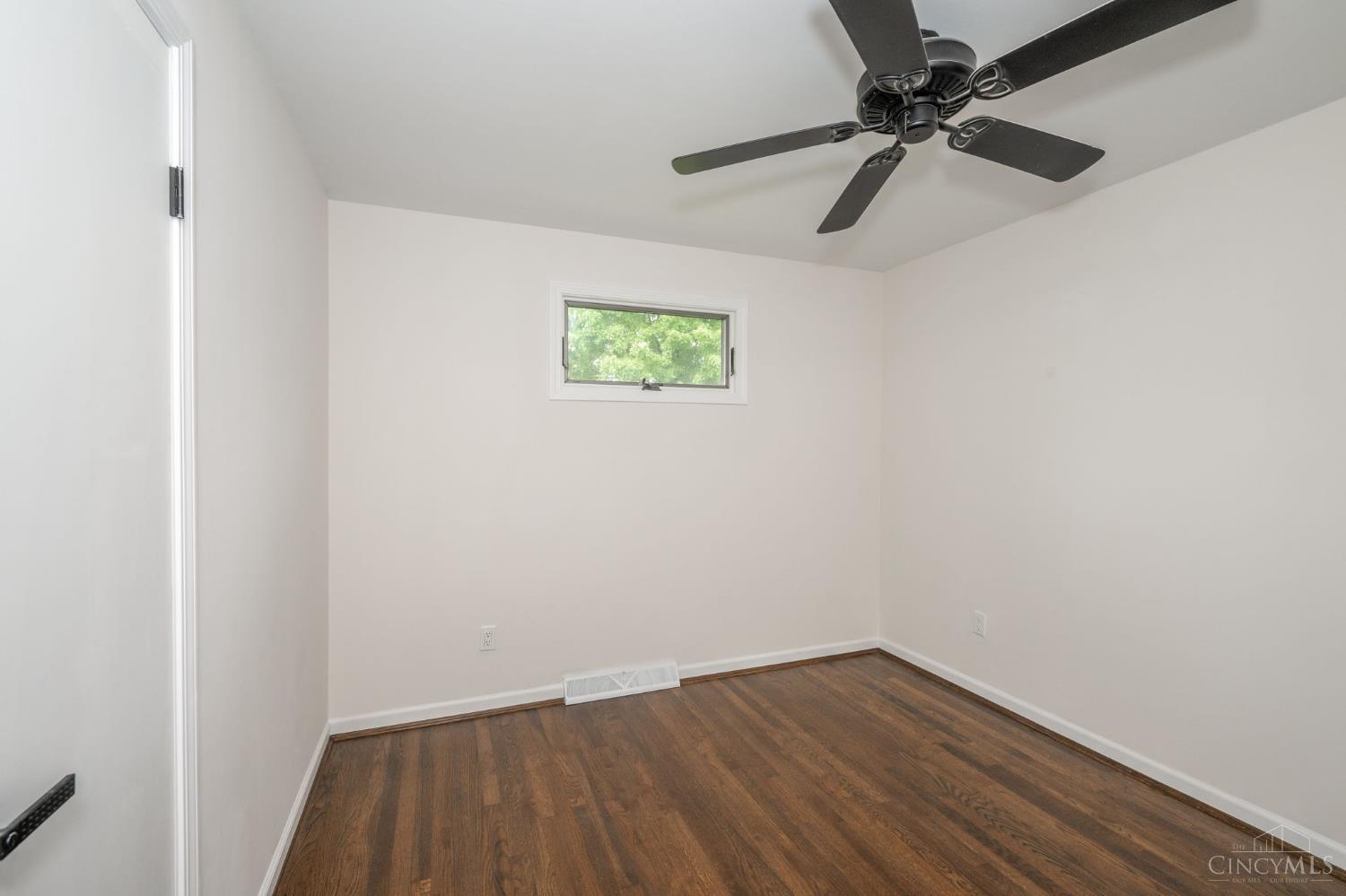 11126 Centennial Avenue, Blue Ash, Ohio image 24