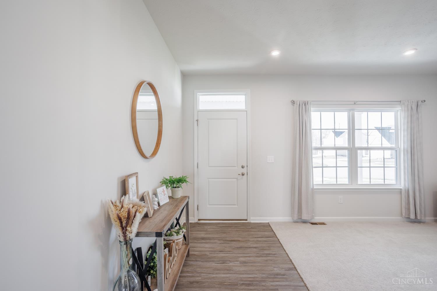 1586 Rosebush Court