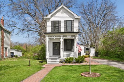 24 E Sharon Road Glendale OH 45246