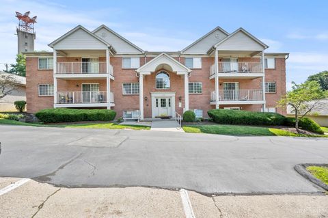 Photo of 5765 Cheviot Road #2D, Green Township, OH 45247 (MLS # 1850399)