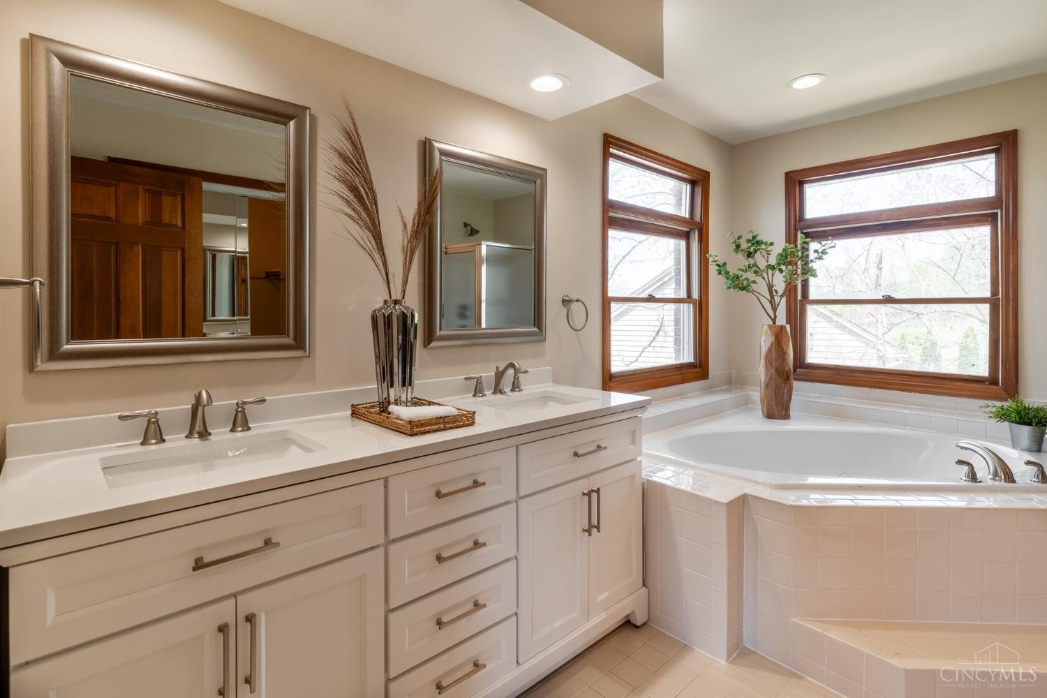 7240 Falling Woods Drive, West Chester, Ohio image 35