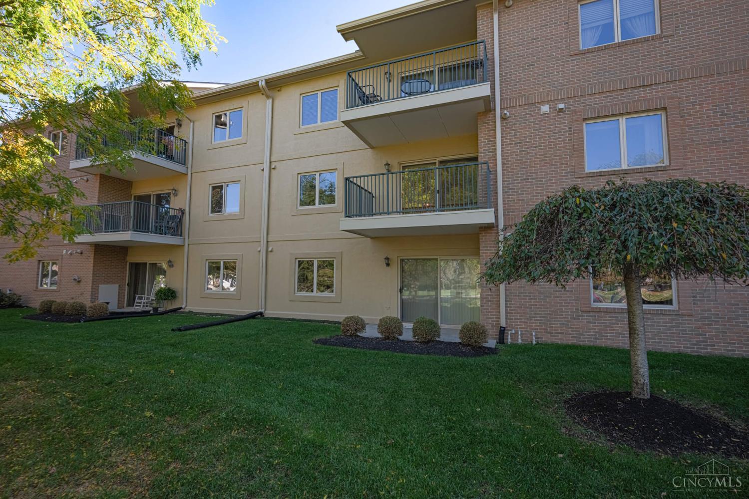 Dayton, Ohio 45440, United States, 2 Bedrooms Bedrooms, ,2 BathroomsBathrooms,Residential,Active,231259