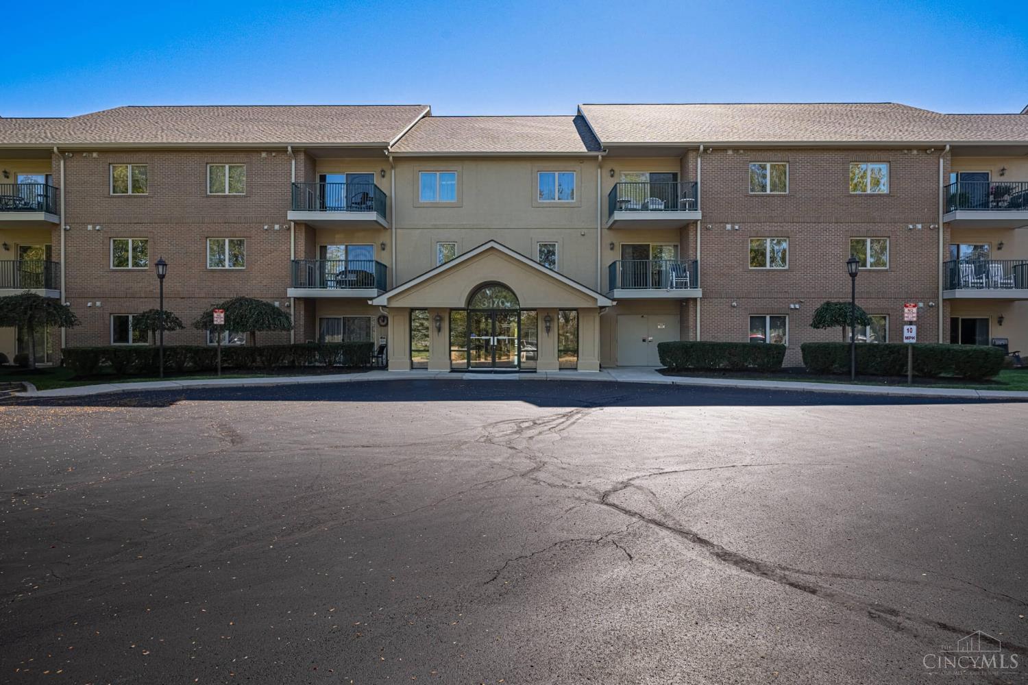 Dayton, Ohio 45440, United States, 2 Bedrooms Bedrooms, ,2 BathroomsBathrooms,Residential,Active,231259