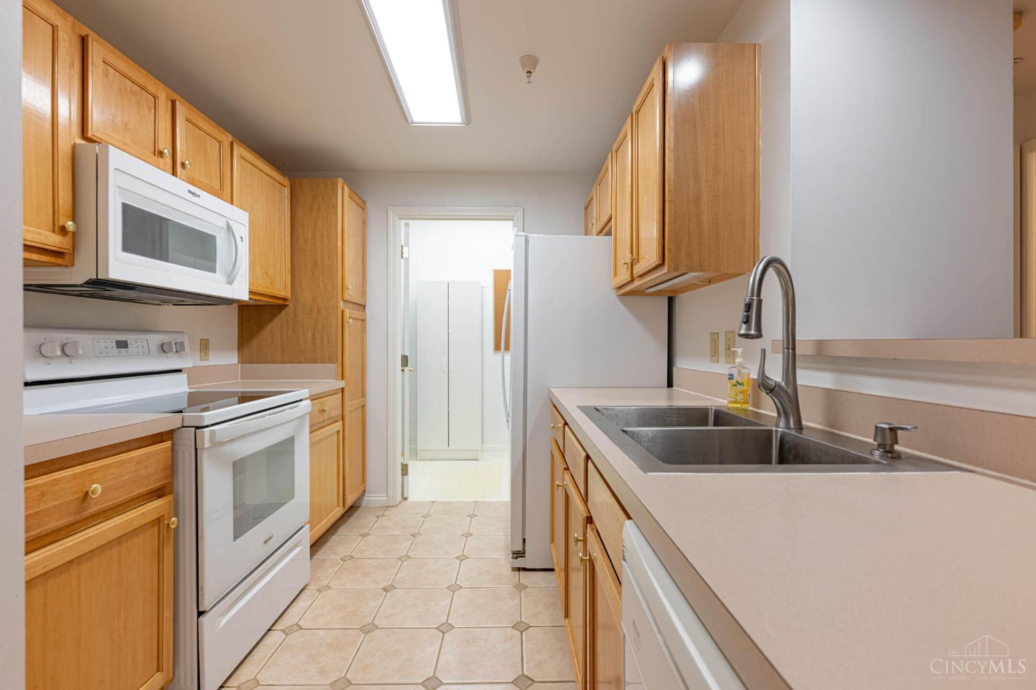 Dayton, Ohio 45440, United States, 2 Bedrooms Bedrooms, ,2 BathroomsBathrooms,Residential,Active,231259