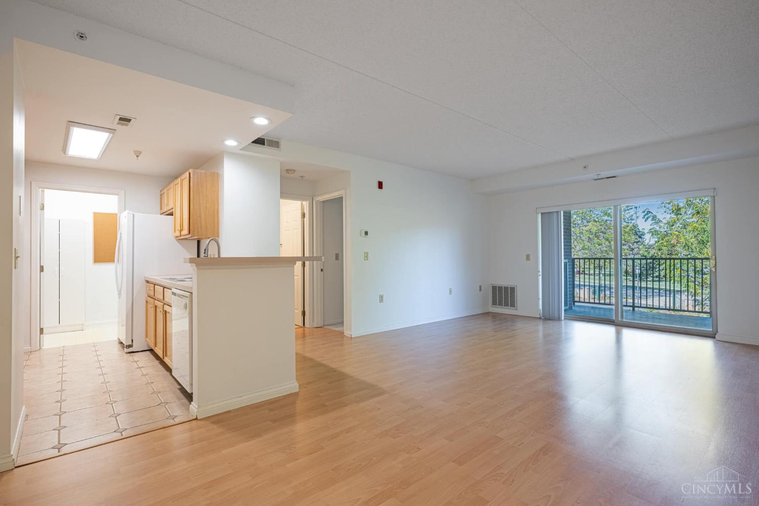 Dayton, Ohio 45440, United States, 2 Bedrooms Bedrooms, ,2 BathroomsBathrooms,Residential,Active,231259