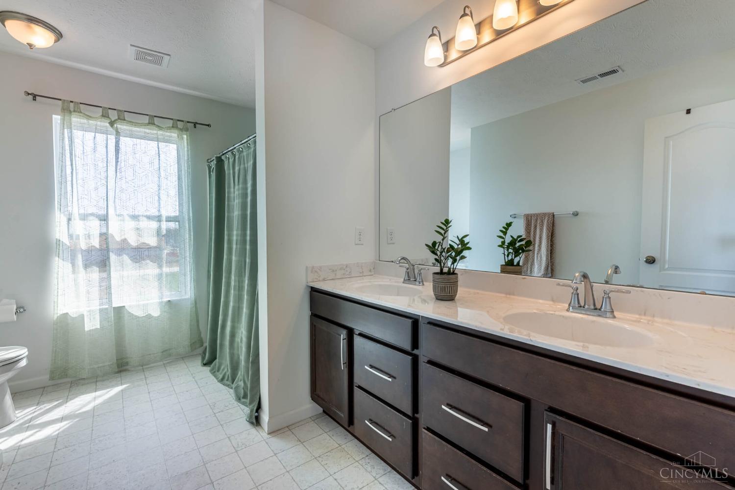 1100 Sarah Freeman Drive, Washington, Ohio image 27