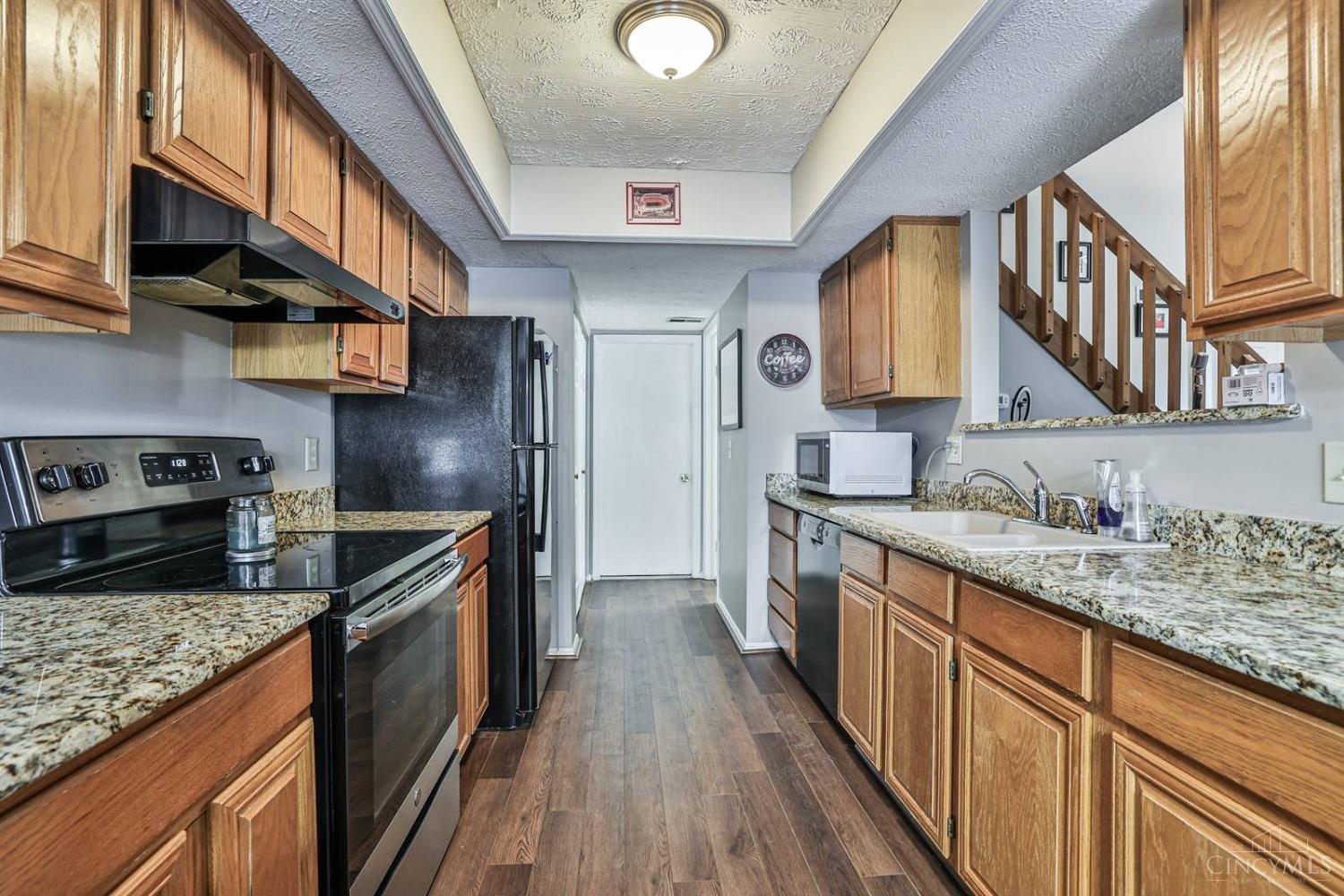 5376 Dogwood Circle, Mason, Ohio image 12