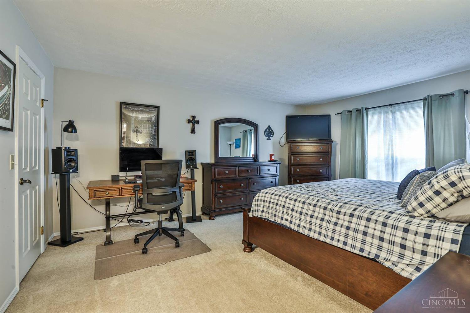 5376 Dogwood Circle, Mason, Ohio image 16
