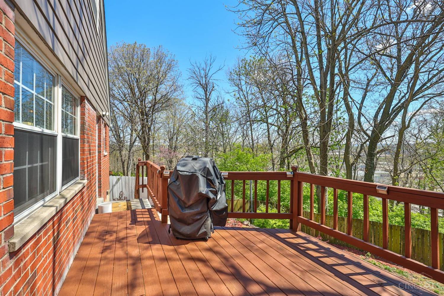 2537 Moundview Drive, Norwood, Ohio image 33