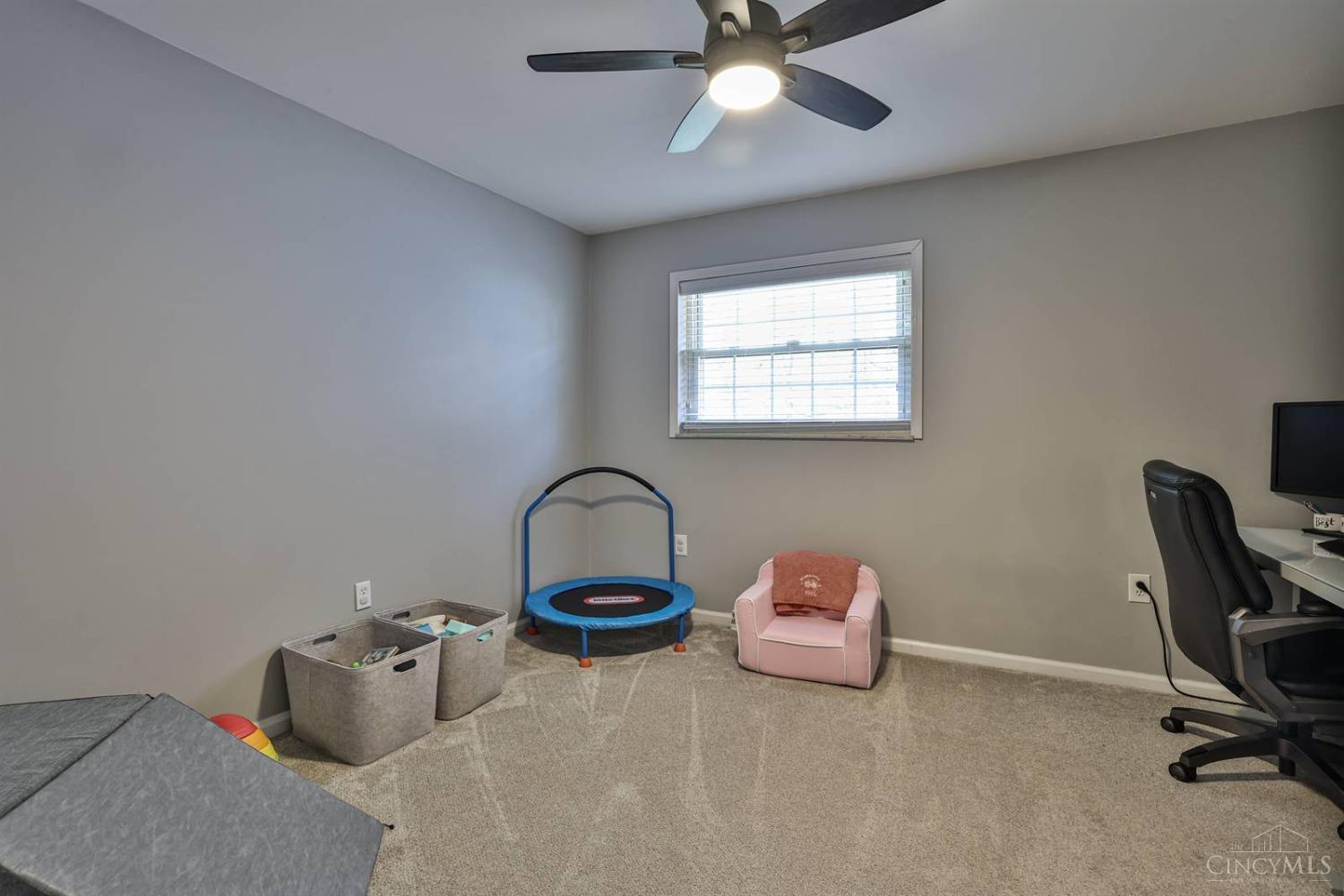 2537 Moundview Drive, Norwood, Ohio image 24
