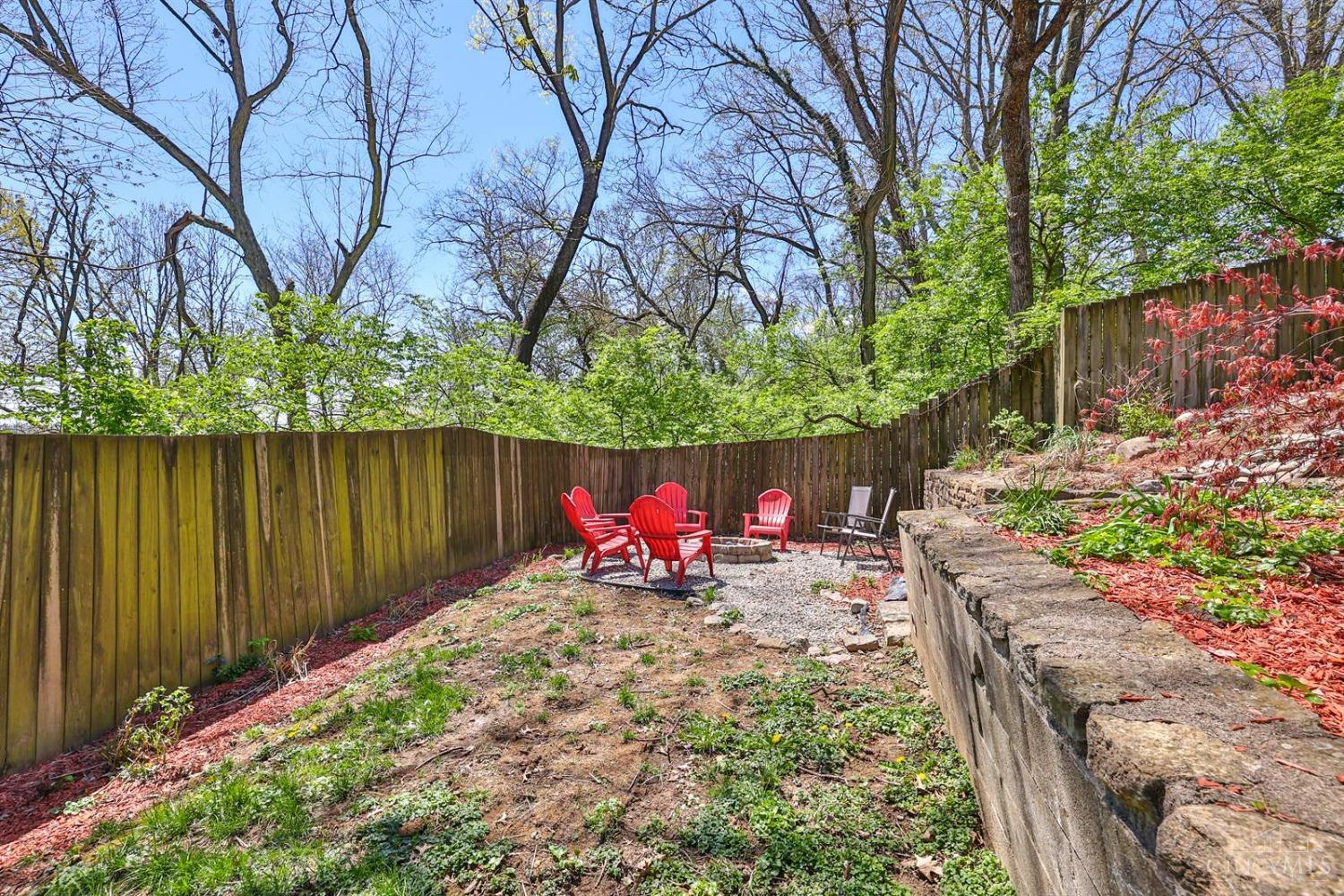 2537 Moundview Drive, Norwood, Ohio image 37
