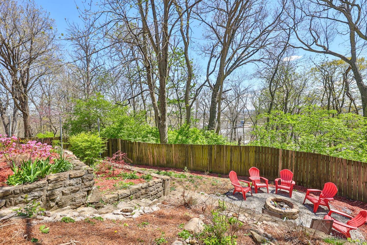 2537 Moundview Drive, Norwood, Ohio image 36