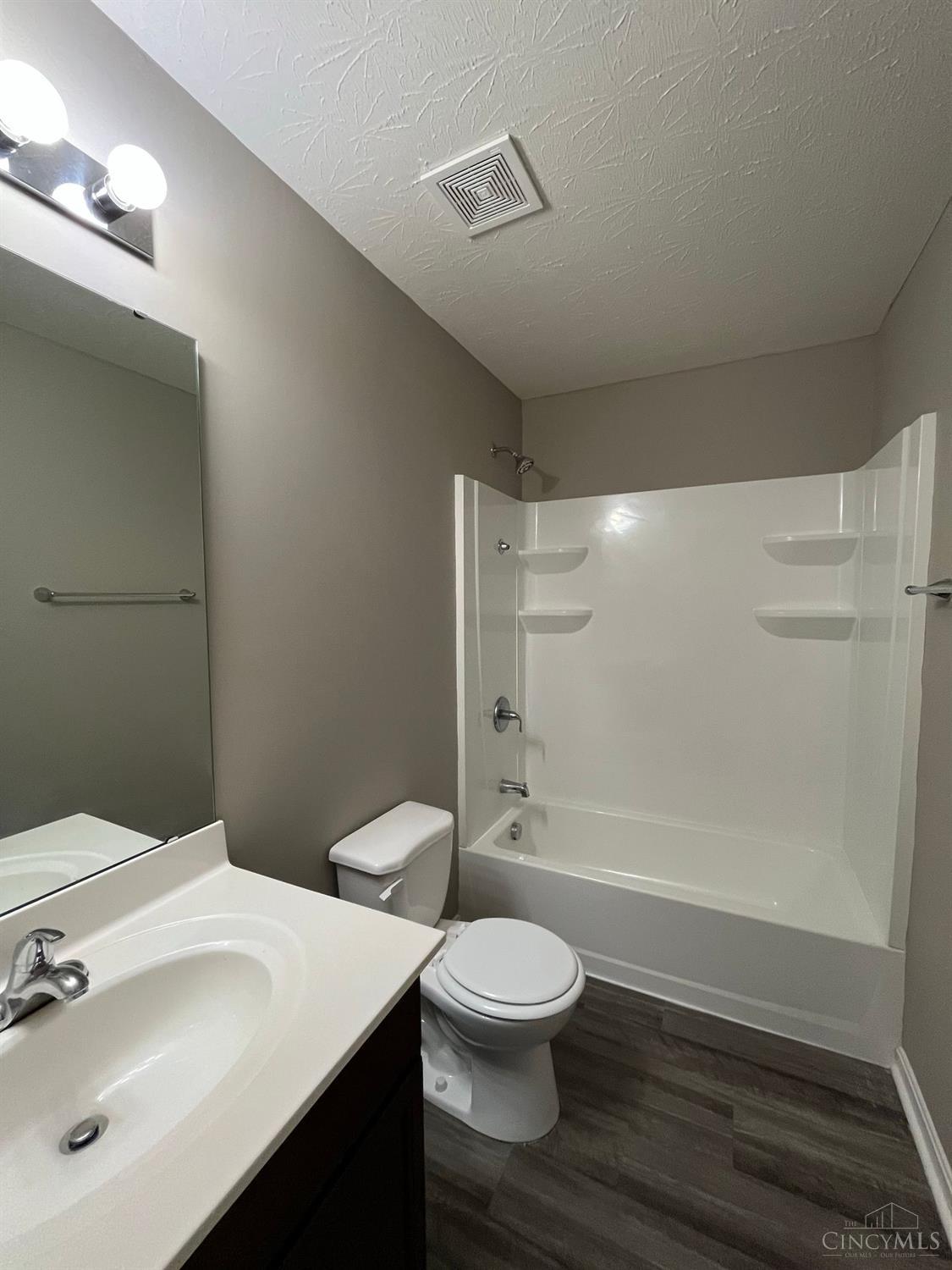 821 Prescot Circle, Trenton, Ohio image 13