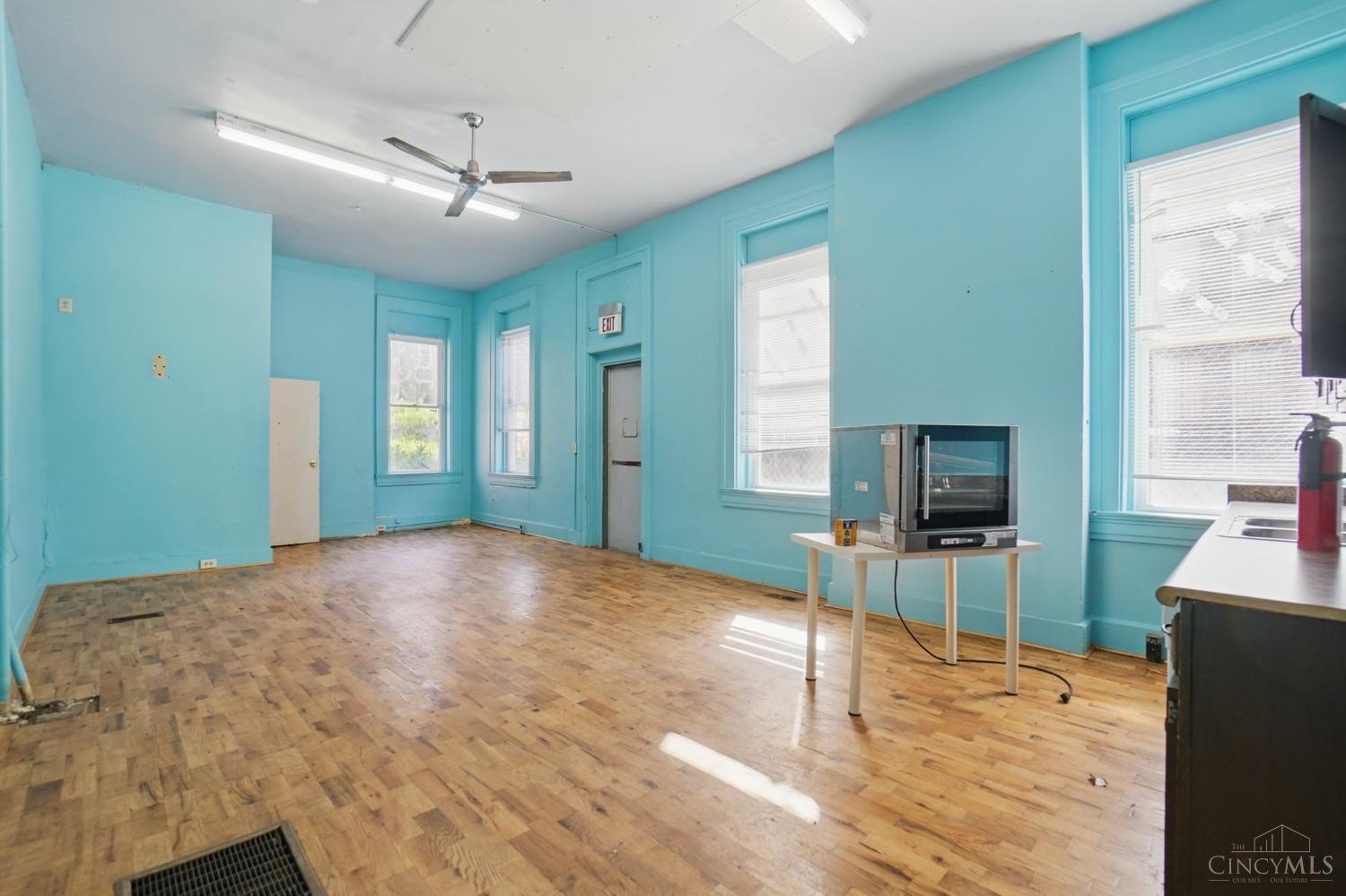 64 E Mcmicken Avenue, Cincinnati, Ohio image 8