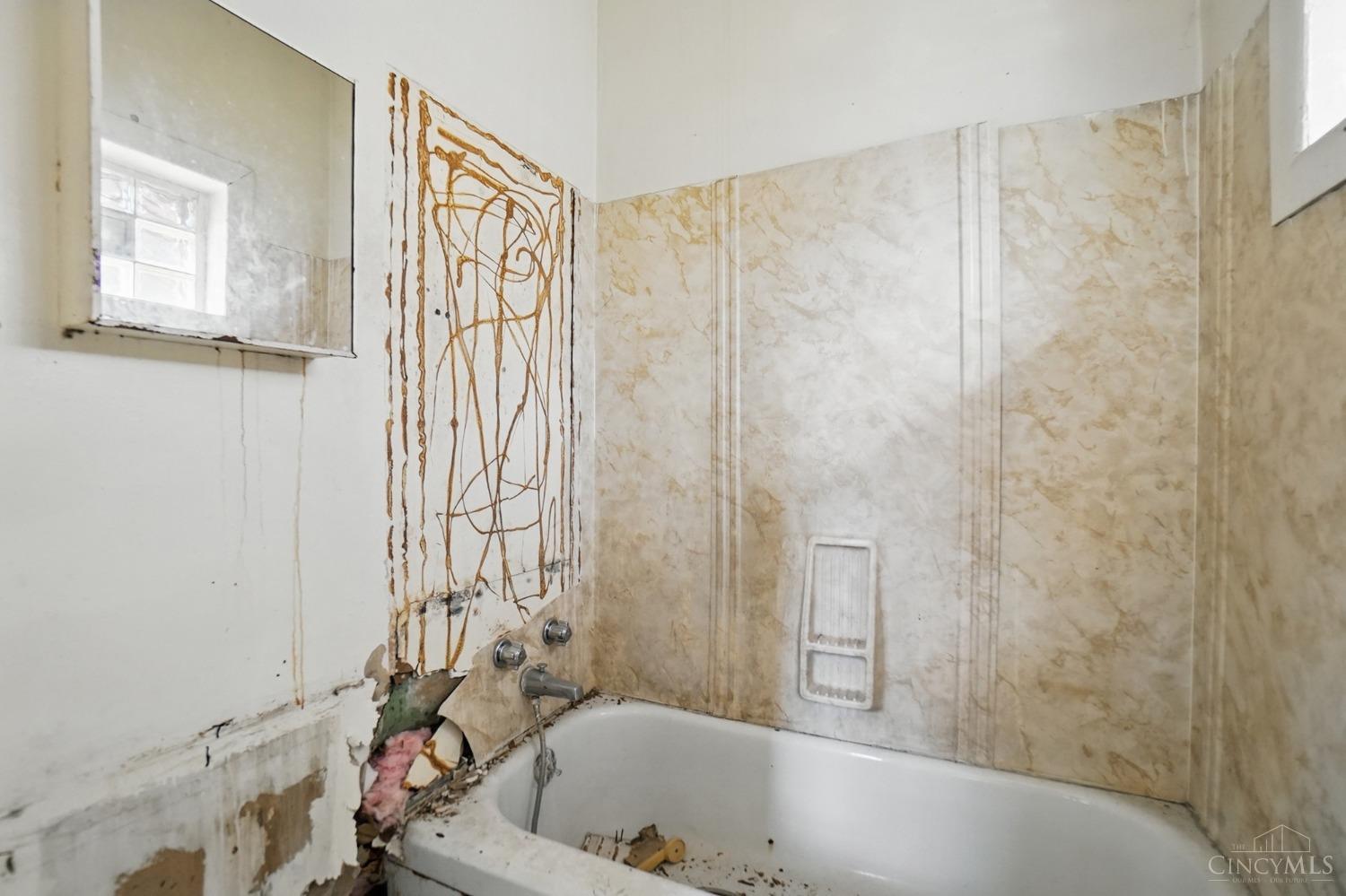 64 E Mcmicken Avenue, Cincinnati, Ohio image 17