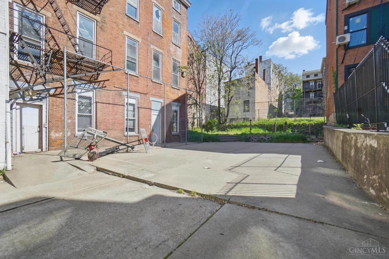64 E Mcmicken Avenue, Cincinnati, Ohio image 40