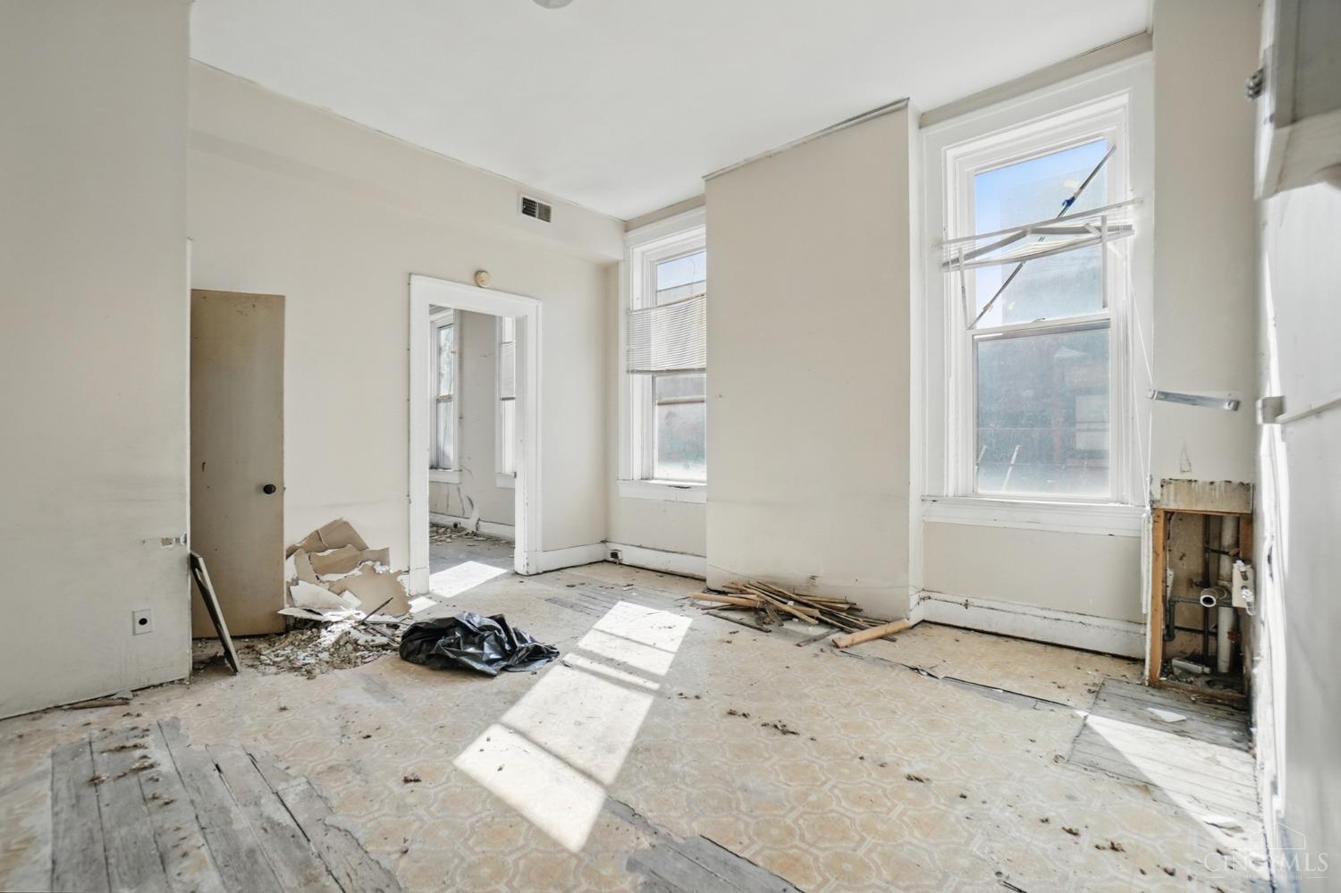 64 E Mcmicken Avenue, Cincinnati, Ohio image 14