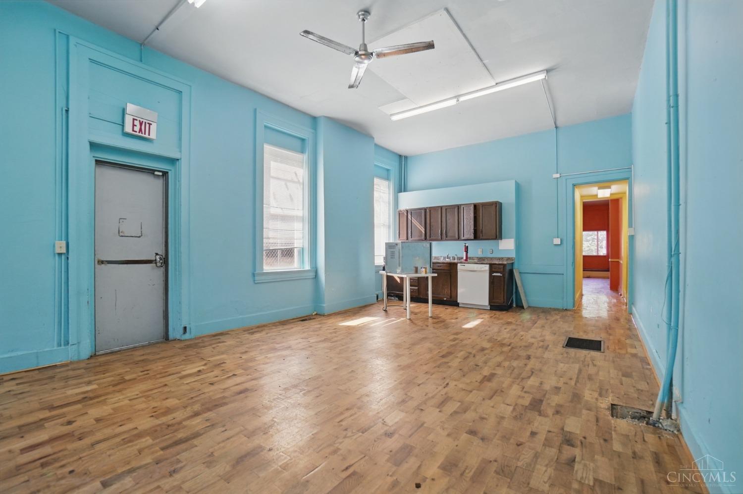 64 E Mcmicken Avenue, Cincinnati, Ohio image 10