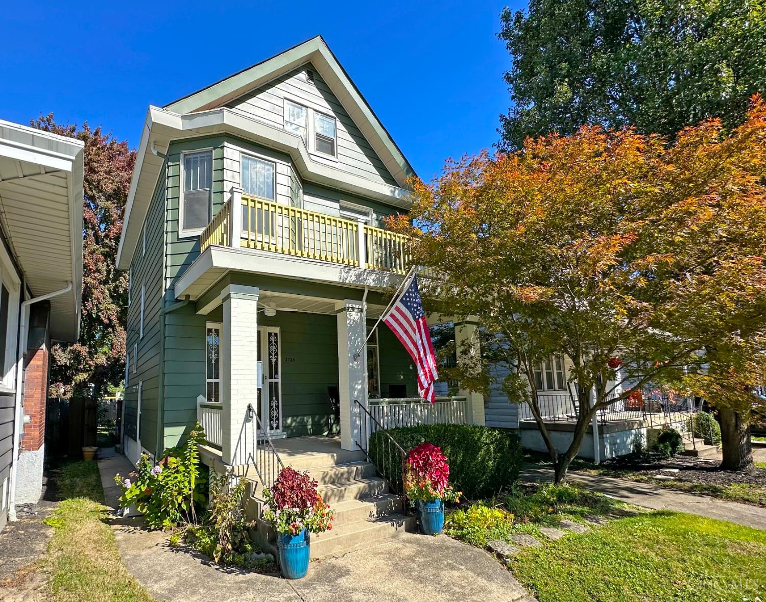 2724 Markbreit Avenue