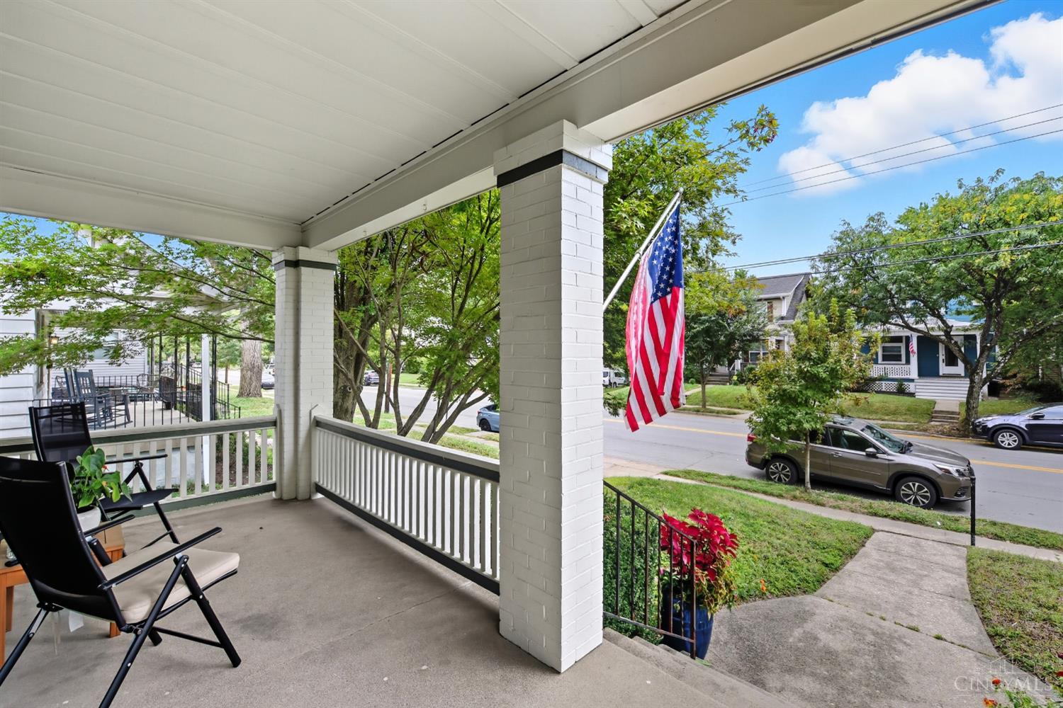 2724 Markbreit Avenue