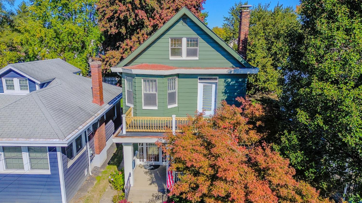 2724 Markbreit Avenue