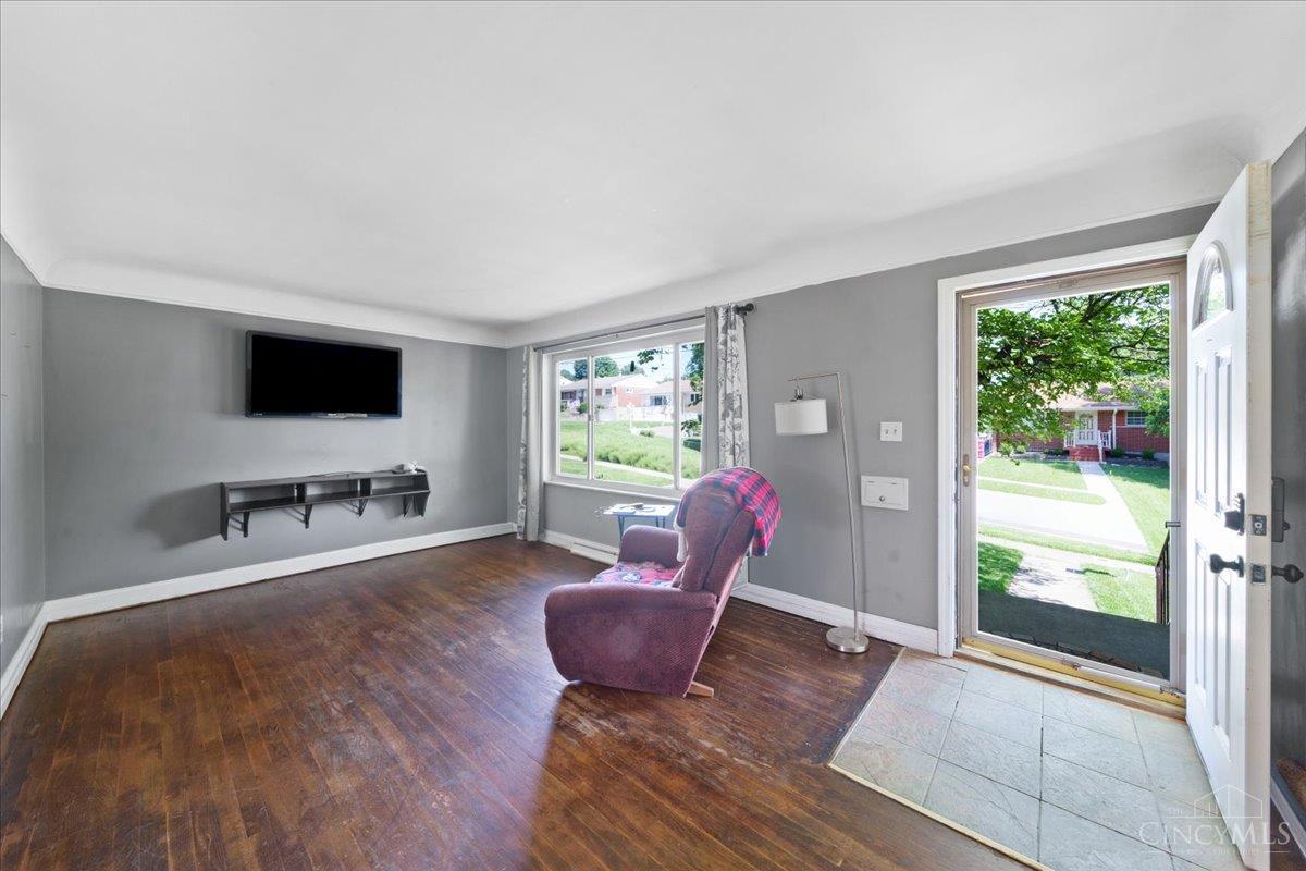 5455 Hyacinth Terrace
