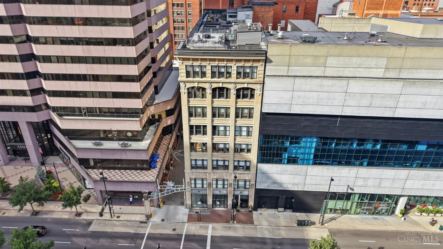 26 E Sixth Street 205