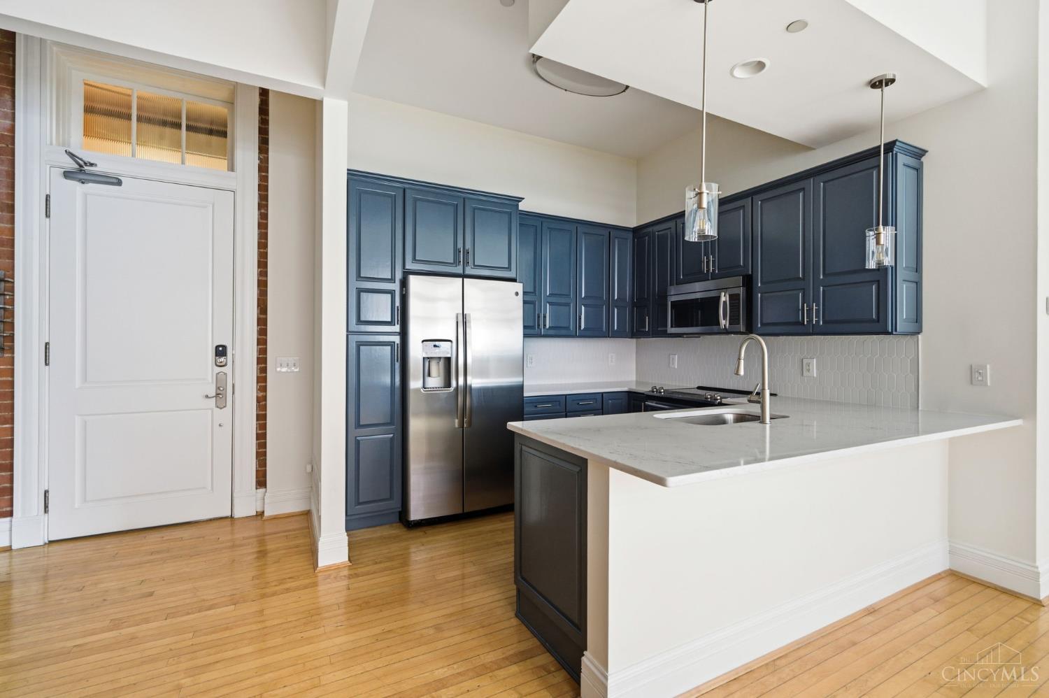 1125 St Gregory Street 202