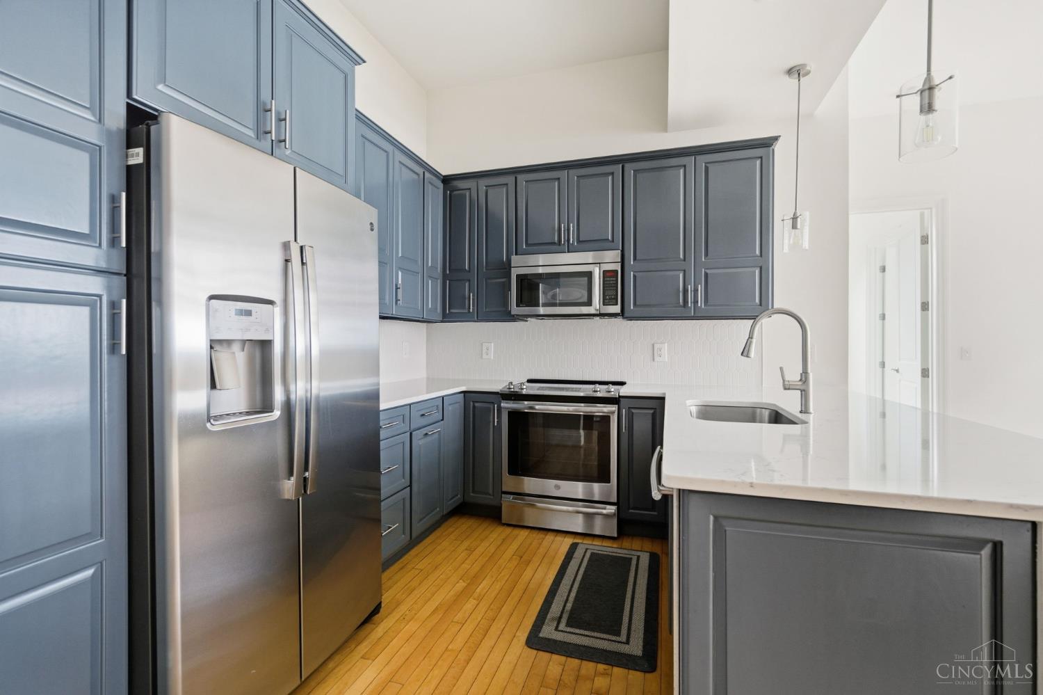 1125 St Gregory Street 202