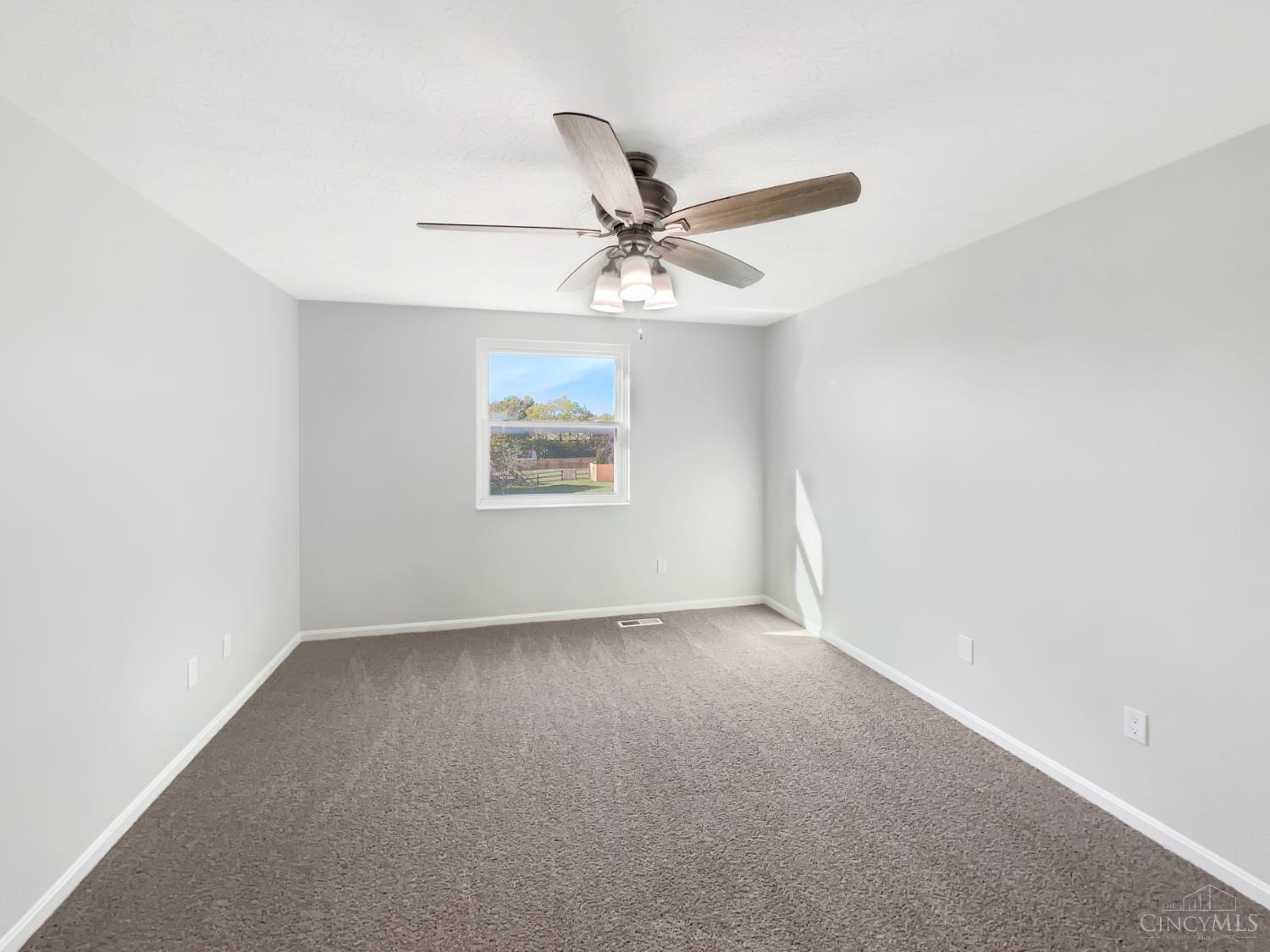 6038 Glennsbury Court