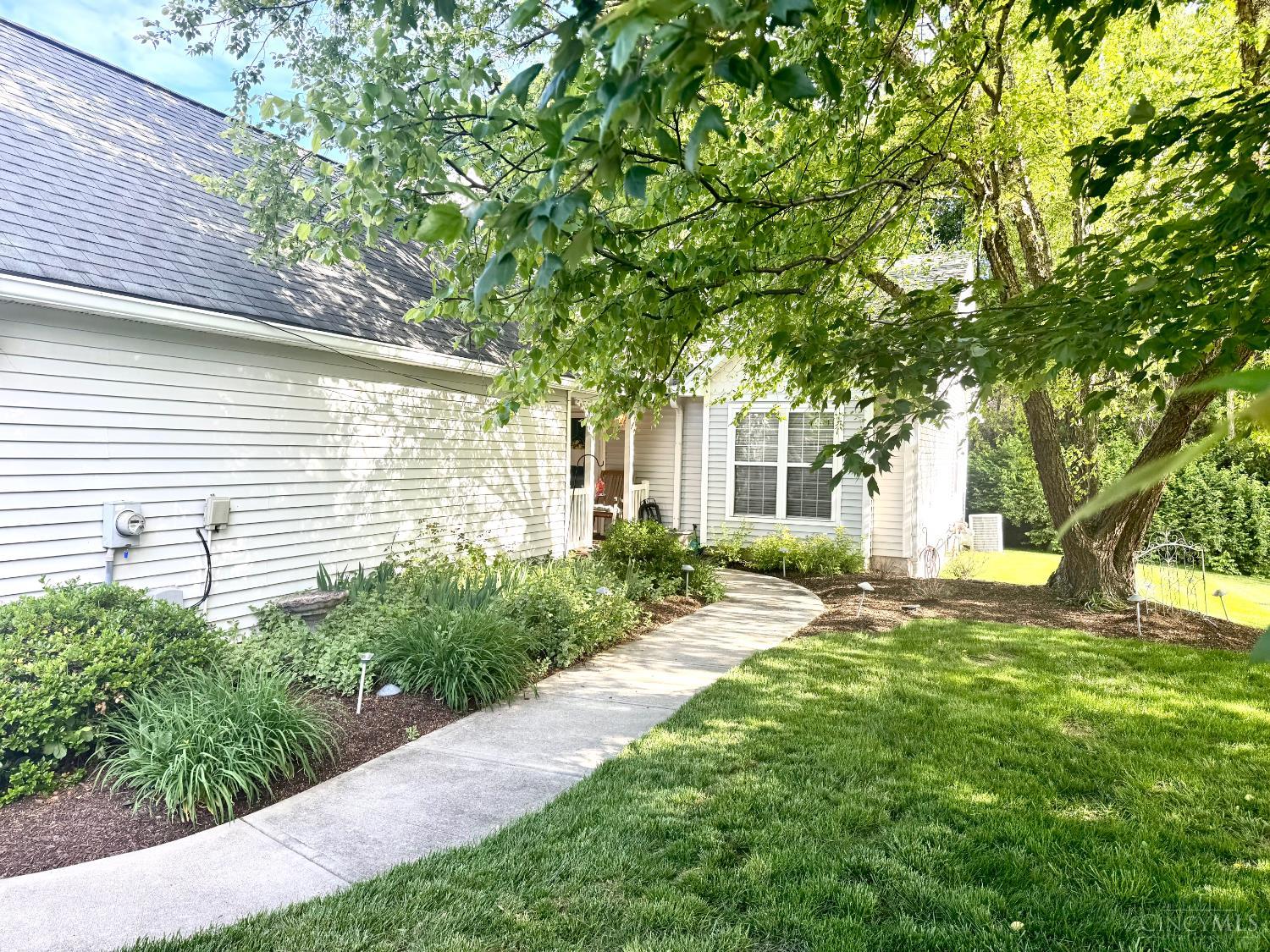 7612 Lake Pointe