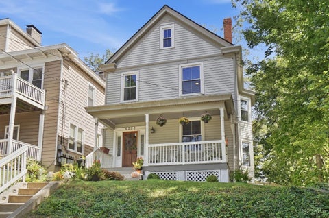 Photo of 6200 Cortelyou Avenue, Cincinnati, OH 45213 (MLS # 1893944)