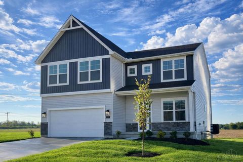 Homes For Sale - 490 Red Maple Lane<br/> Clinton County, Wilmington, OH 45177