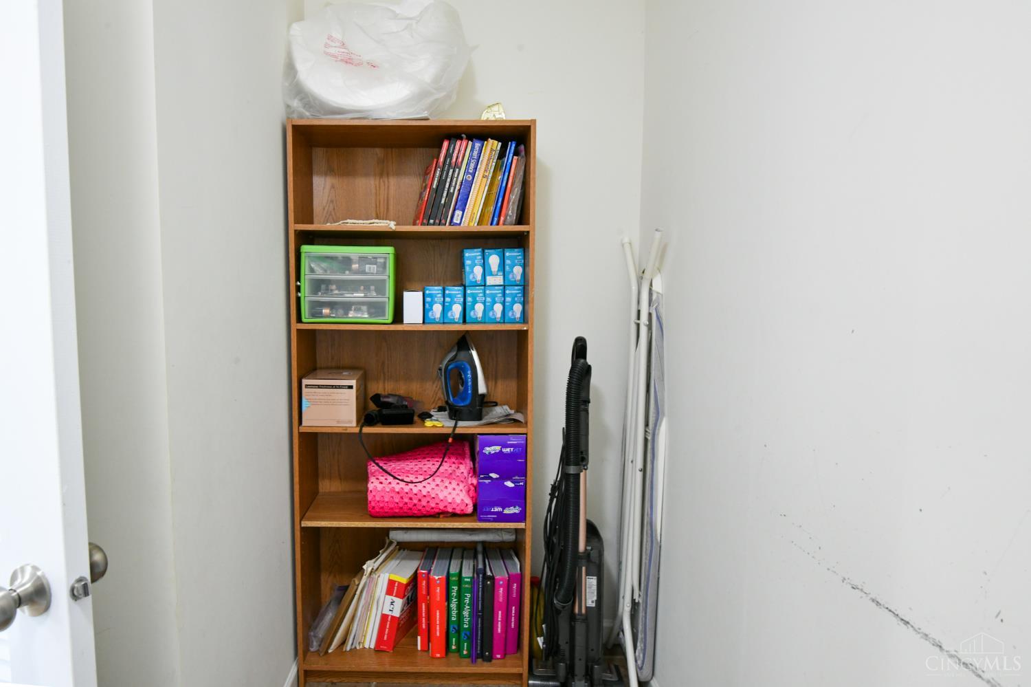 Liberty Twp, Ohio 45011, United States, 4 Bedrooms Bedrooms, ,3 BathroomsBathrooms,Residential,Pending,129670