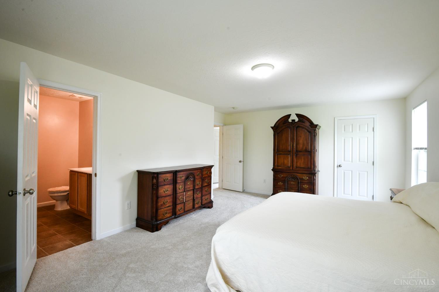 Liberty Twp, Ohio 45011, United States, 4 Bedrooms Bedrooms, ,3 BathroomsBathrooms,Residential,Pending,129670