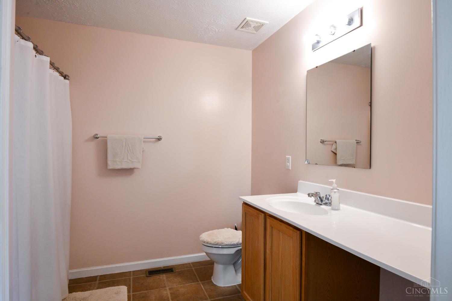 Liberty Twp, Ohio 45011, United States, 4 Bedrooms Bedrooms, ,3 BathroomsBathrooms,Residential,Pending,129670