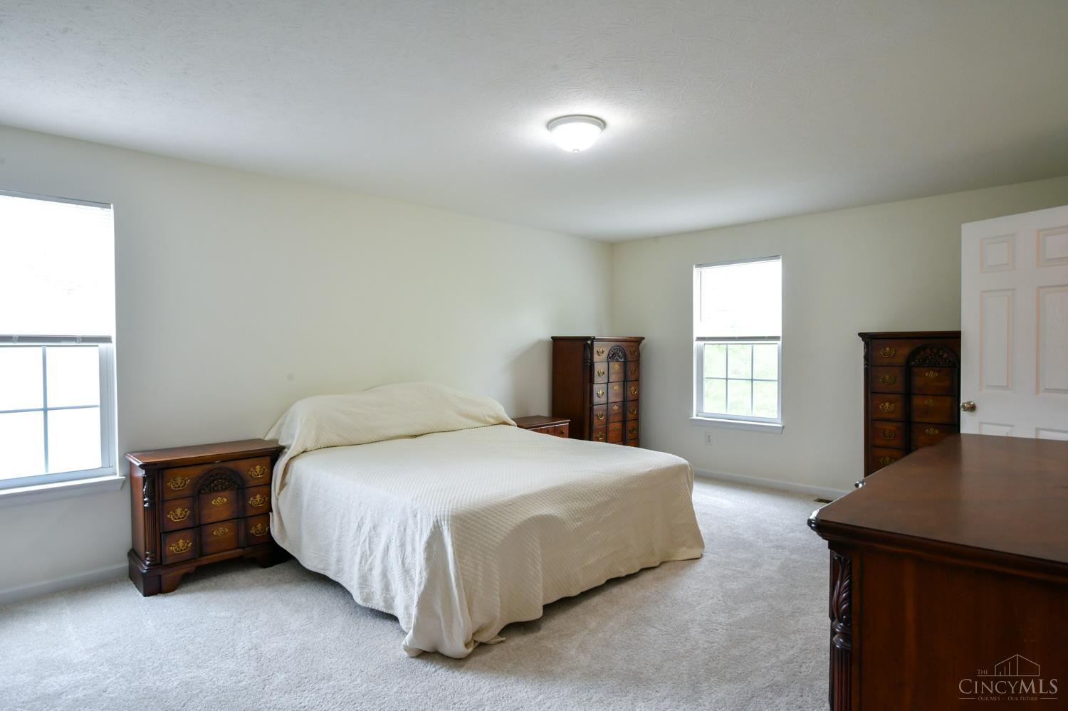 Liberty Twp, Ohio 45011, United States, 4 Bedrooms Bedrooms, ,3 BathroomsBathrooms,Residential,Pending,129670