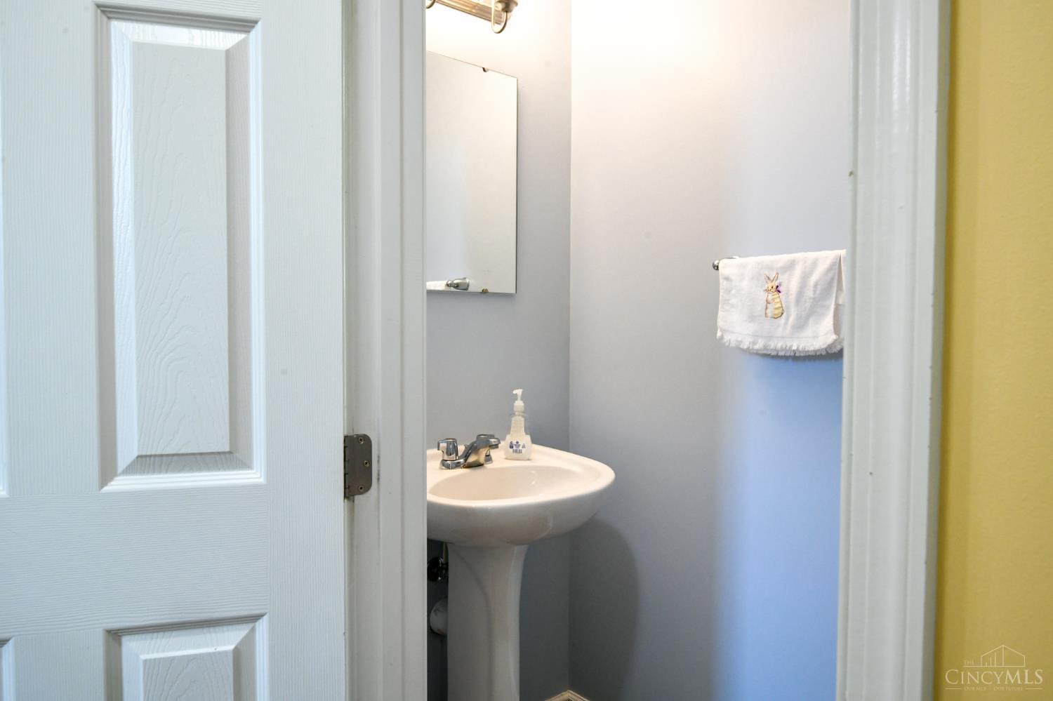 Liberty Twp, Ohio 45011, United States, 4 Bedrooms Bedrooms, ,3 BathroomsBathrooms,Residential,Pending,129670